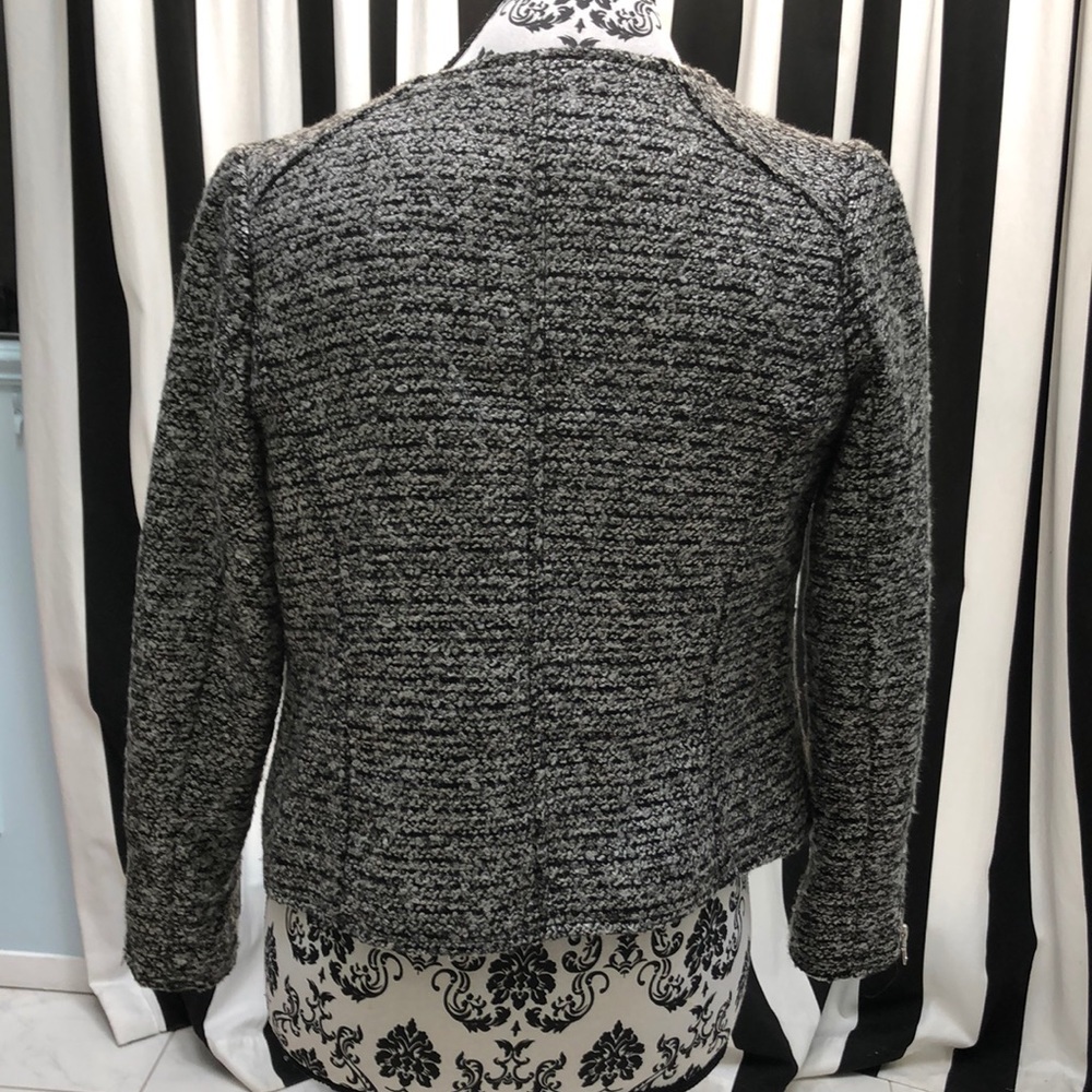 H&M Blazer - Picture 2 of 6
